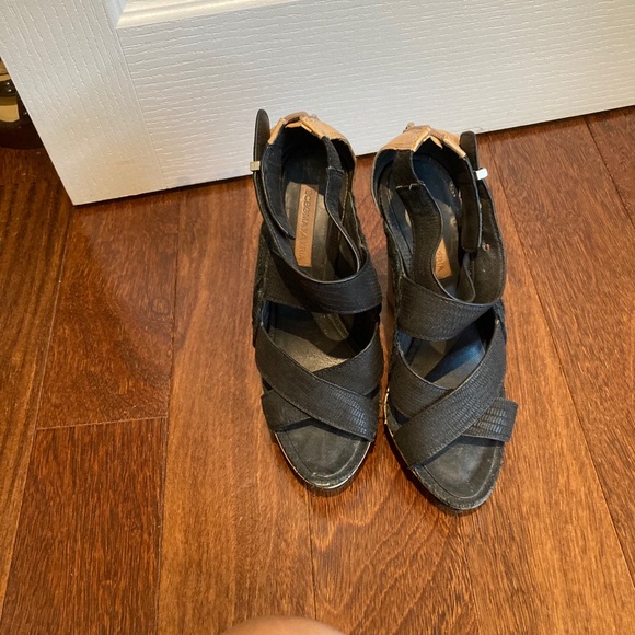 BCBG Maxazria Heels - Picture 3 of 3